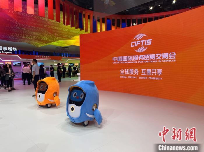 足球、NBA常规赛与直播雨燕，体育迷的盛宴