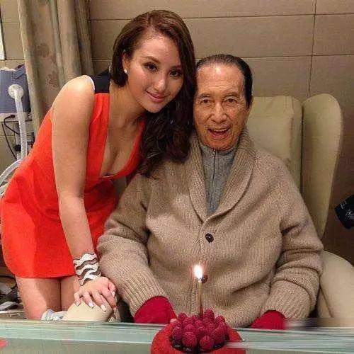 澳门6大赌牌持有人员名单查询，揭秘与指南